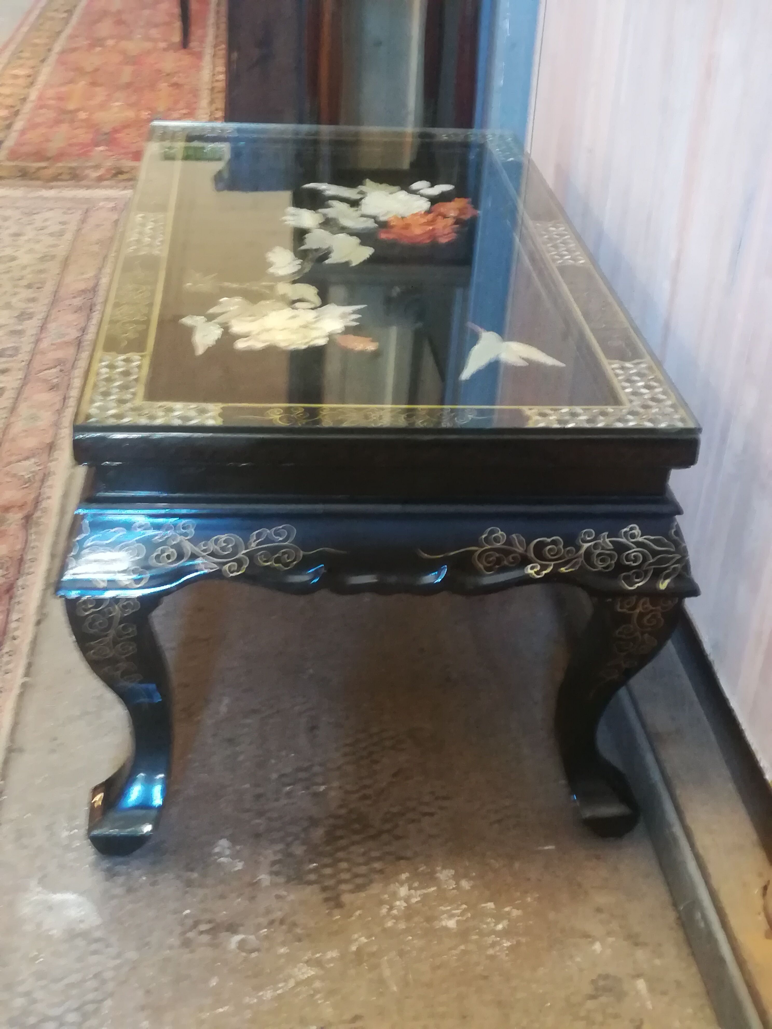 Adjustable Chinese coffee table