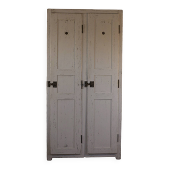 White wooden cabinet