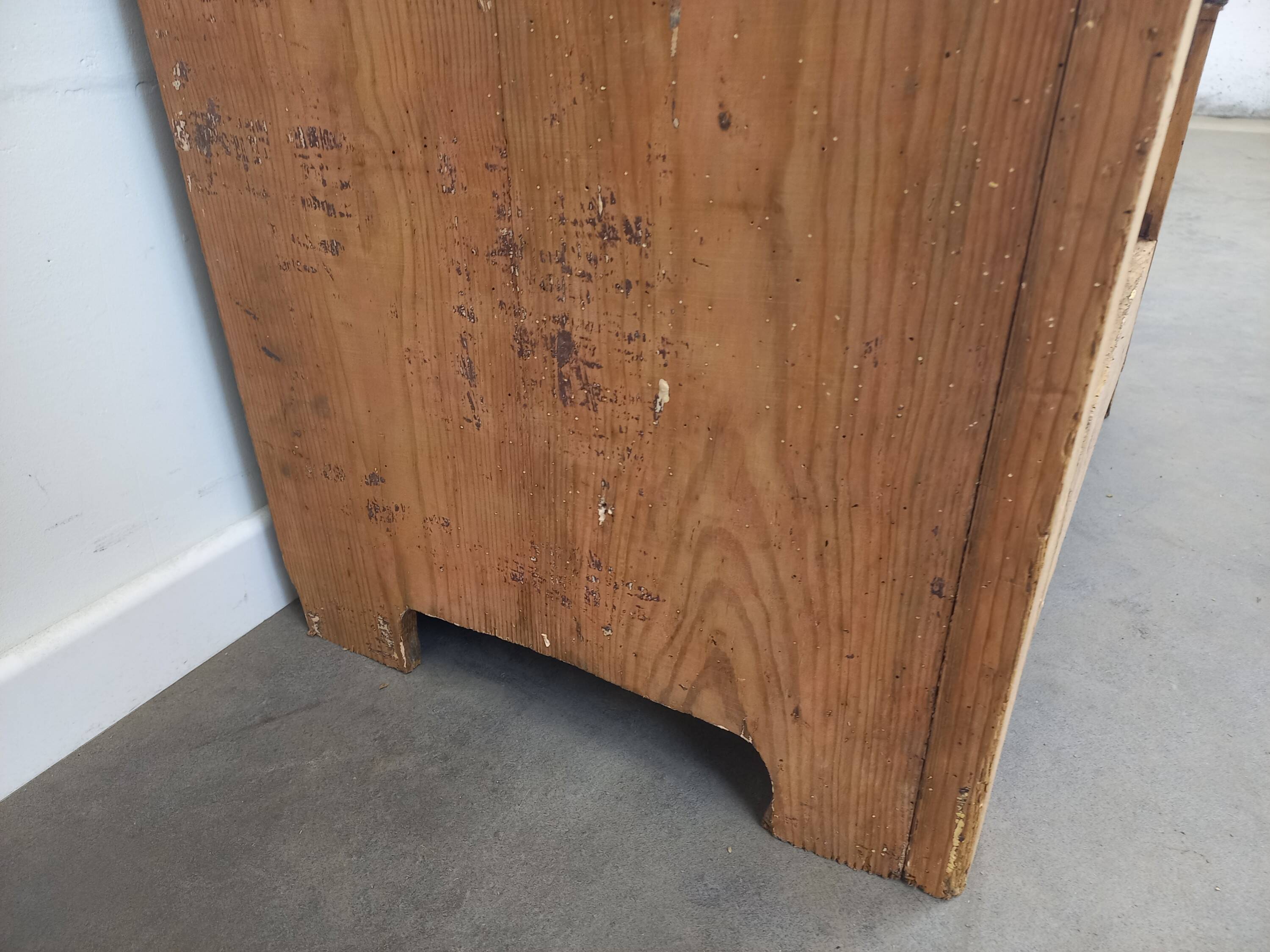 Parisian fir wardrobe