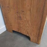 Armoire parisienne en sapin