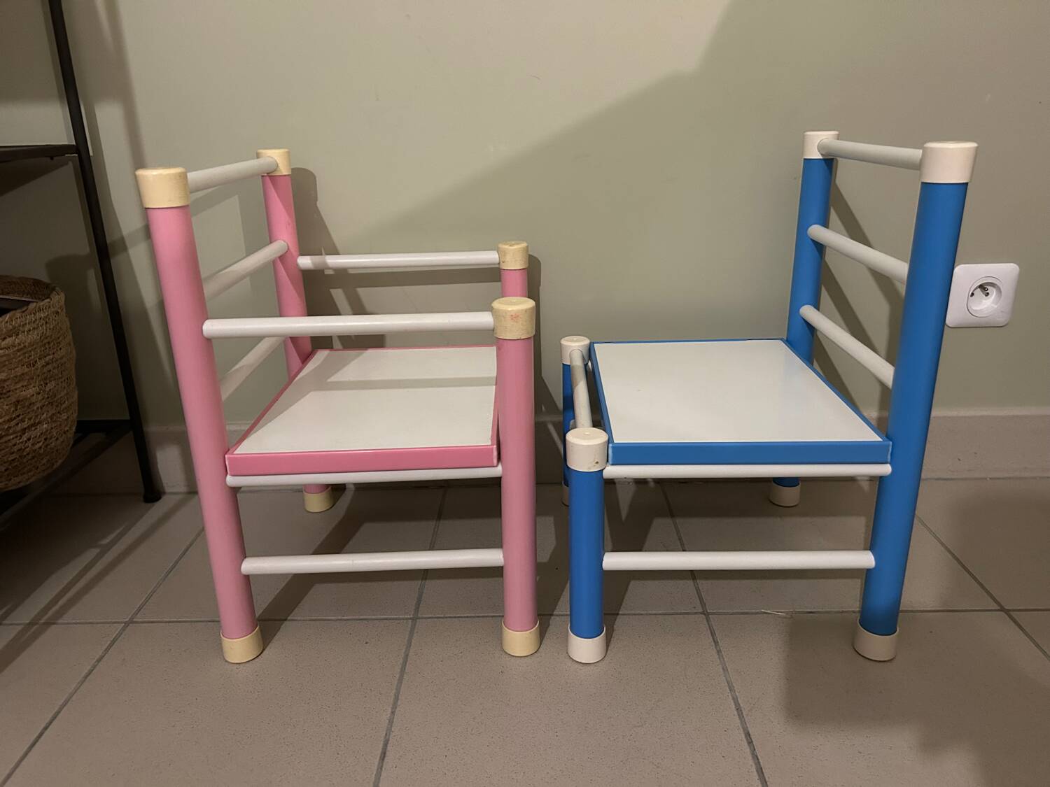 Set of 2 small vintage children's chairs