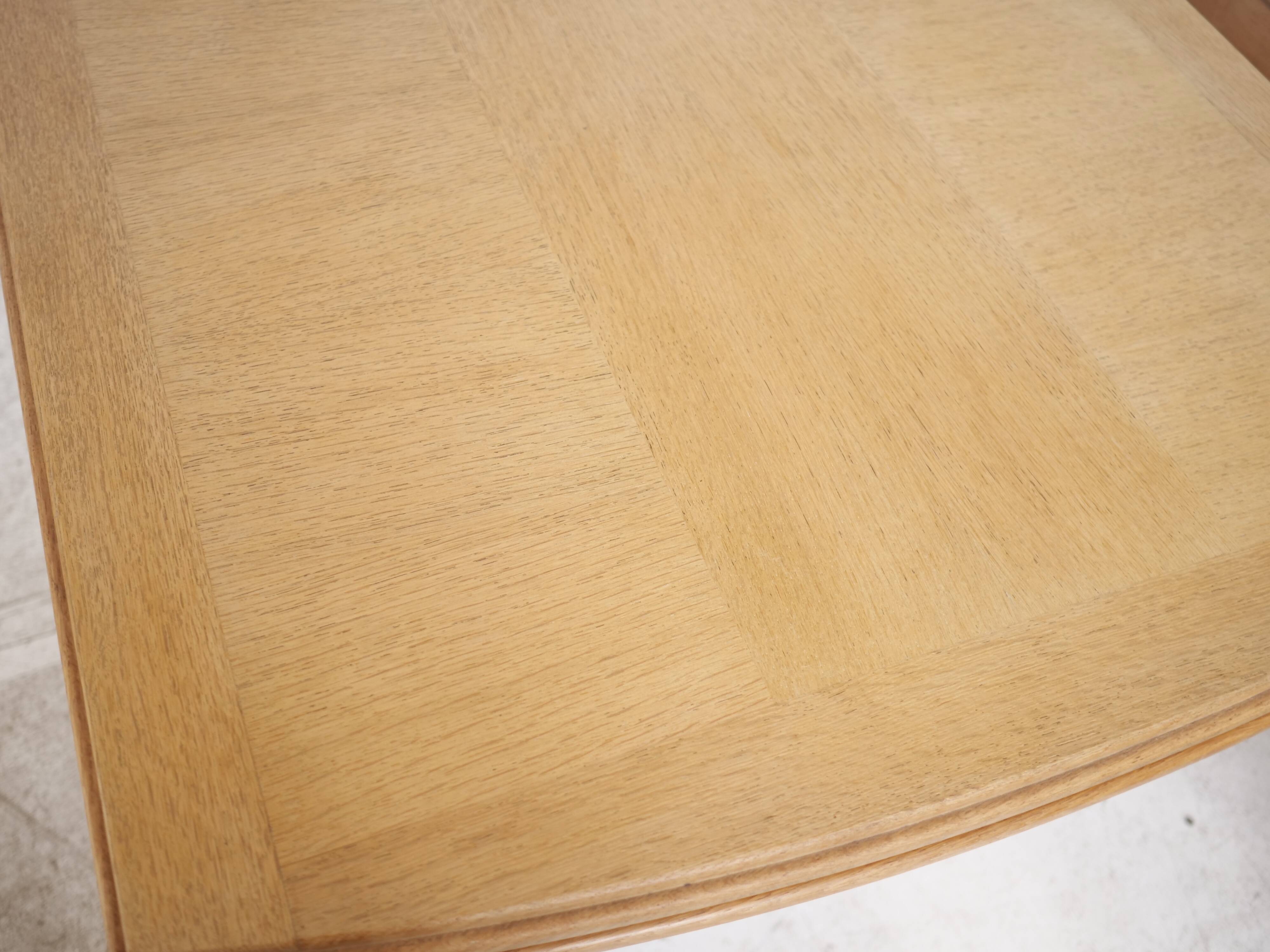 Guillerme and Chambron extendable table for your home France
