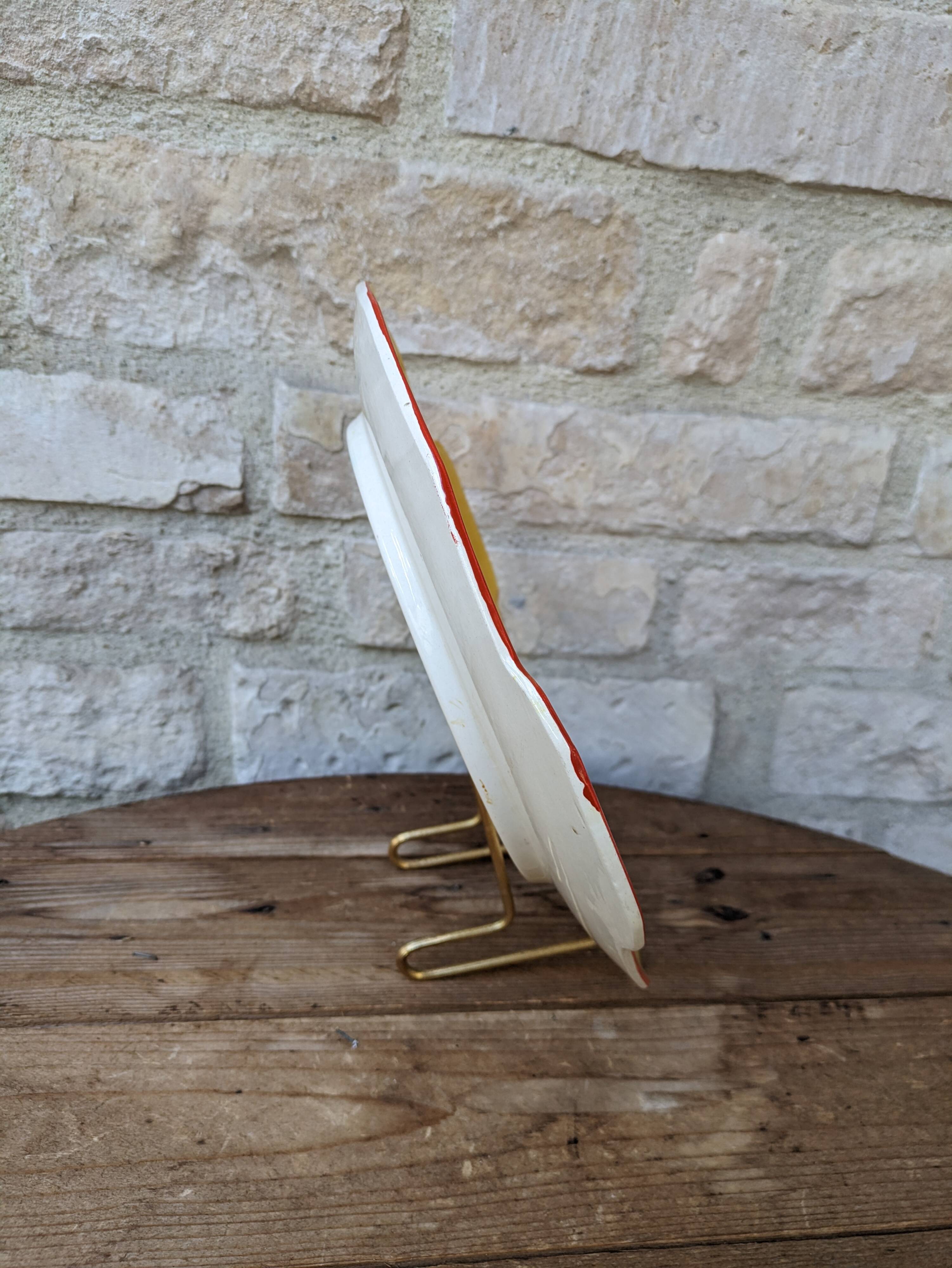 Plate with handles, ceramic serving dish with yellow border and floral decoration Sarreguemines