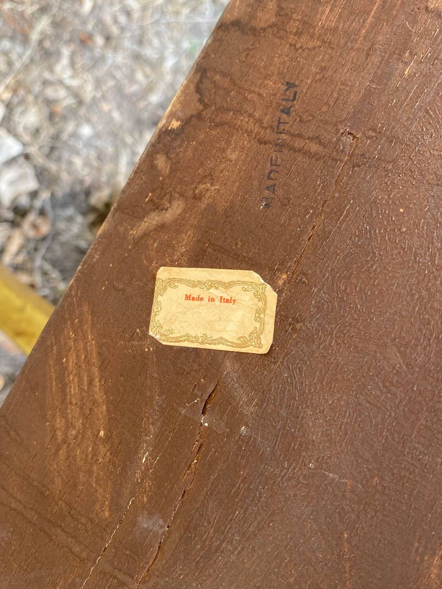 Paires de chevets florentins en bois doré