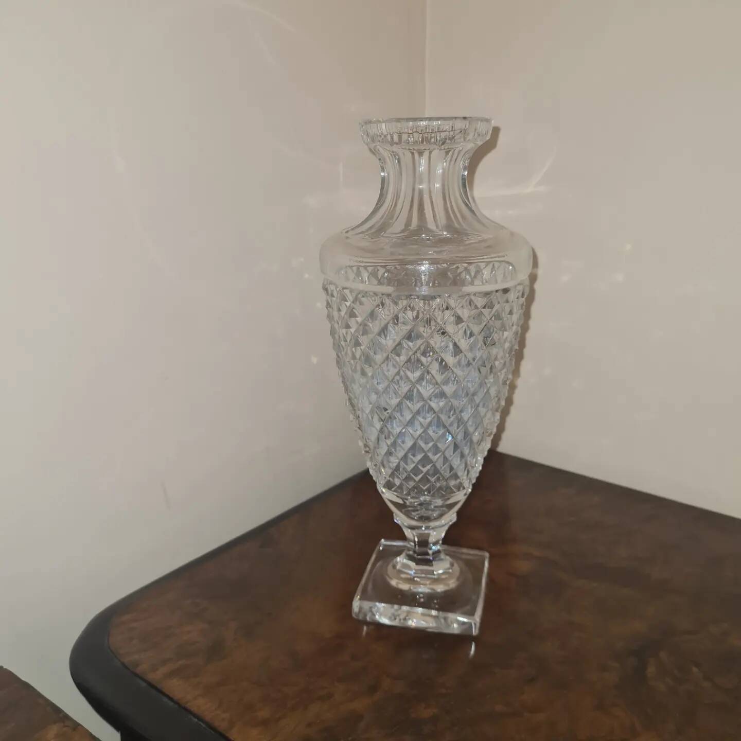 Cristallerie saint louis - baluster vase on pedestal in diamond-cut crystal sign