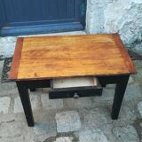 Coffee table one drawer