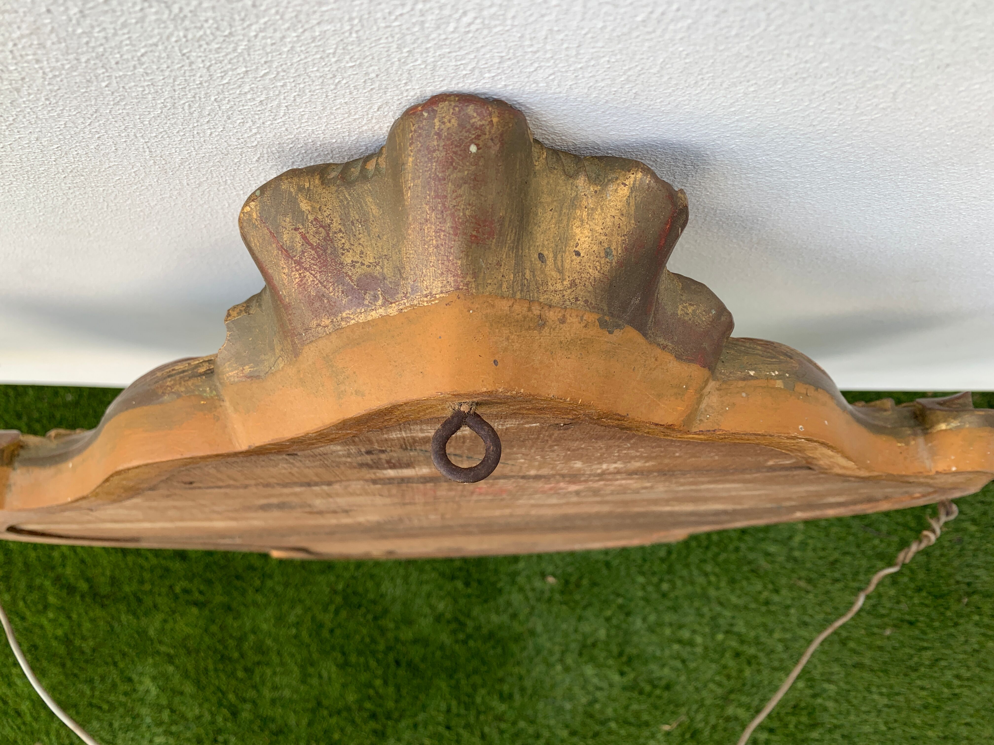 Old mirror in carved wood and gilded leaf, Louis XV rocaille style, twentieth century 59x87cm