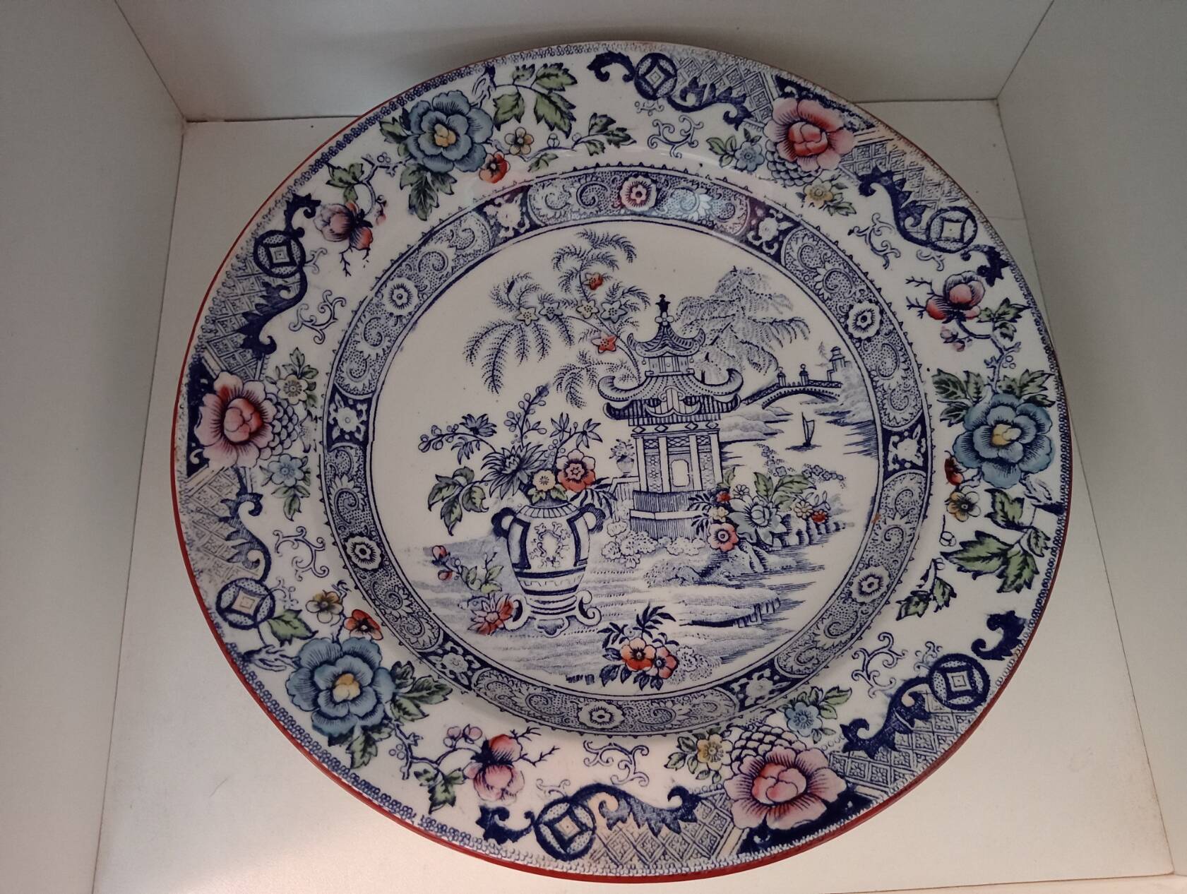 Deep dish Creil and Montereau