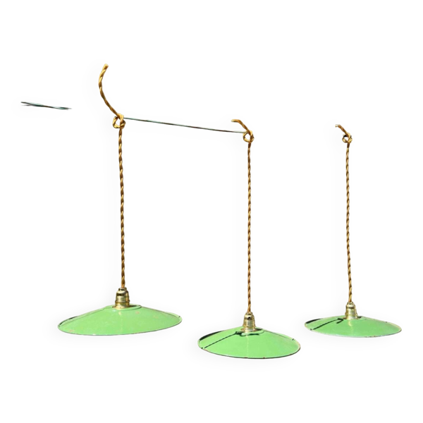 Lot 3 suspension vintage abat jour tôle émaillée verte et blanche indus ferme