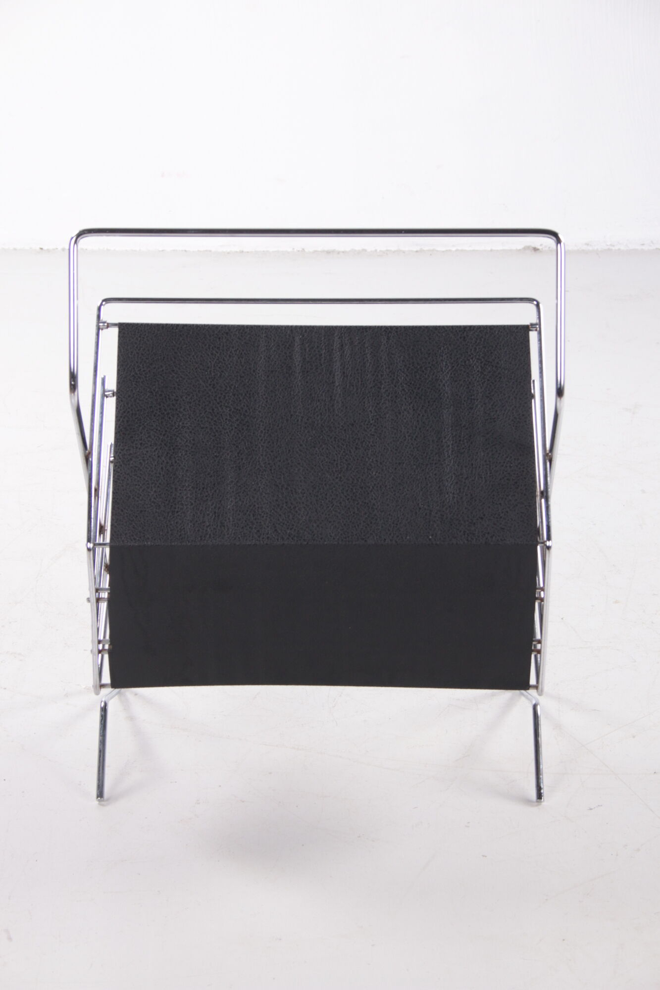 1960s Vintage Voss German Metal and Vinyl Magazine Rack