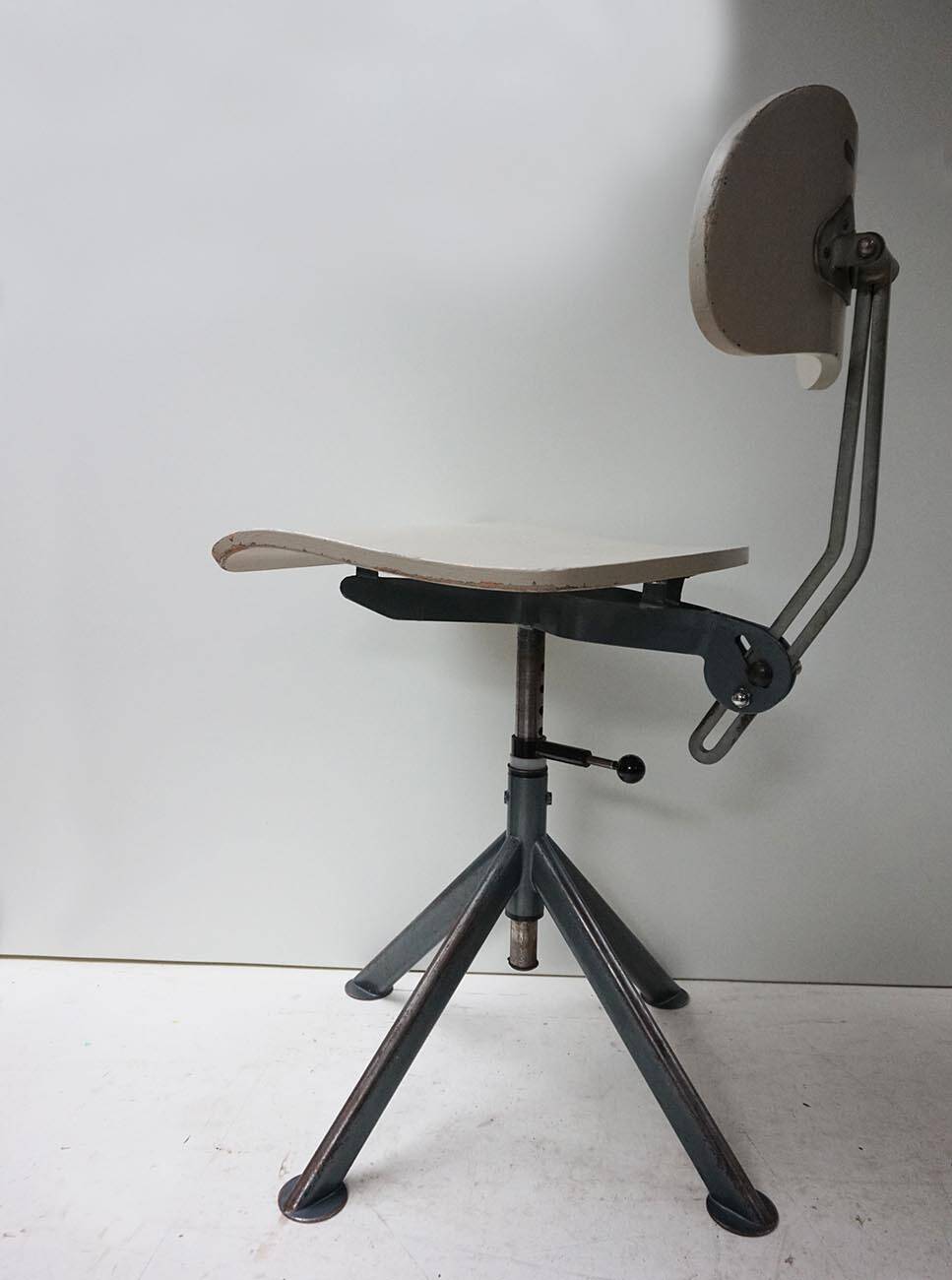 Swedish Industrial Architect Office Desk Chair by  Odelberg & Olsen, 1940s
