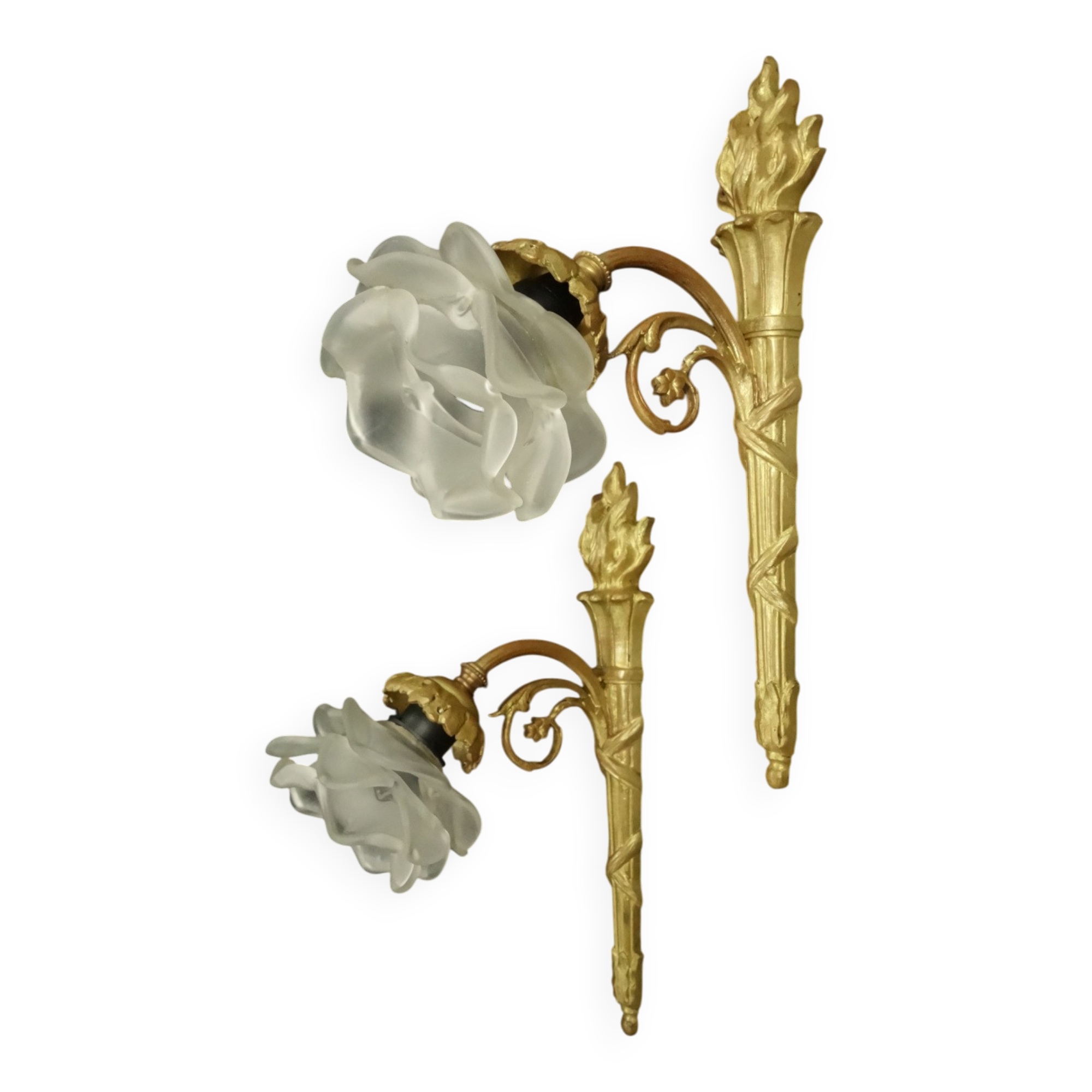 Paire d'appliques 1 feu au flambeau style Louis XVI - bronze doré