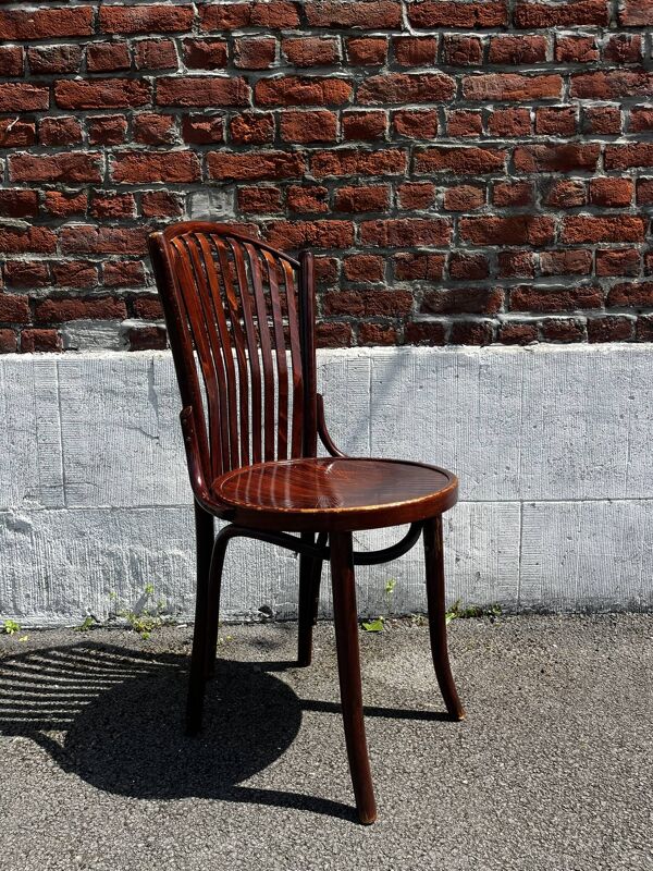 Lot 4 chaises bistrot à barreaux anciennes style Thonet