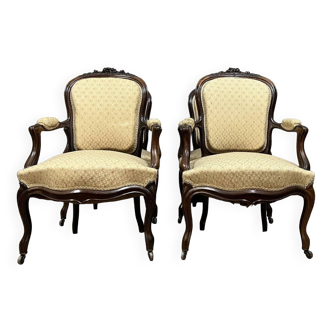 Série de 4 fauteuils époque Napoléon III en acajou vers 1850