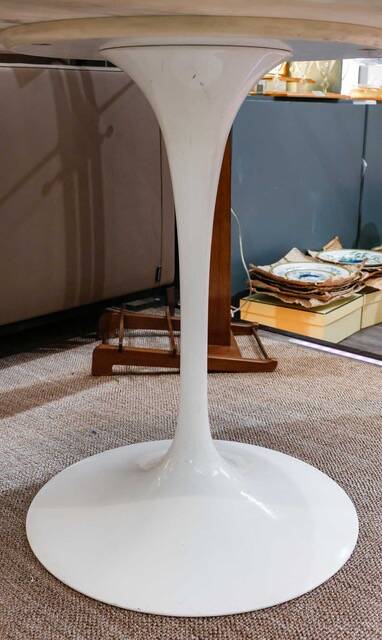 Eero Saarinen & Knoll Table "Tulip ovale" calacatta oro