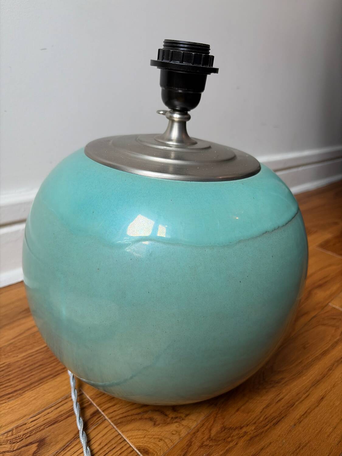 Ball lamp base