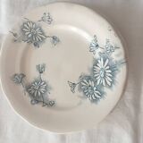 Four Marguerite plates