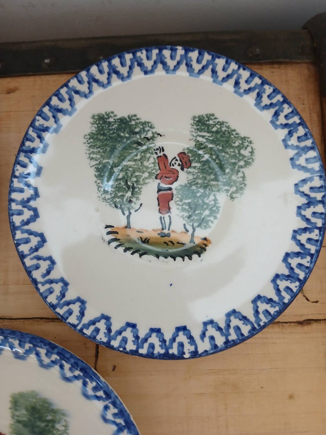 5 small Saint Clément plates/saucers