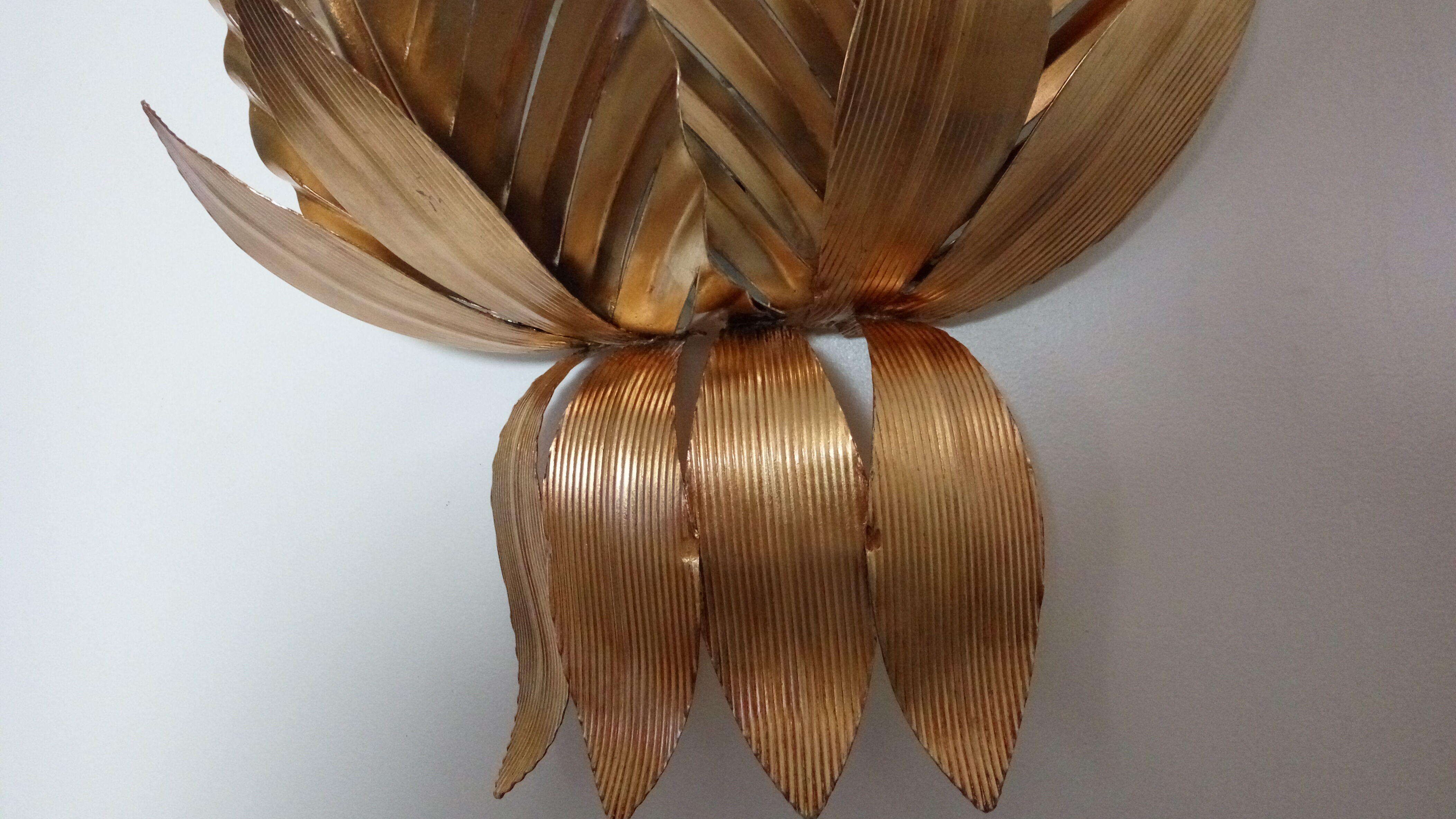 Palm leaf wall lamp