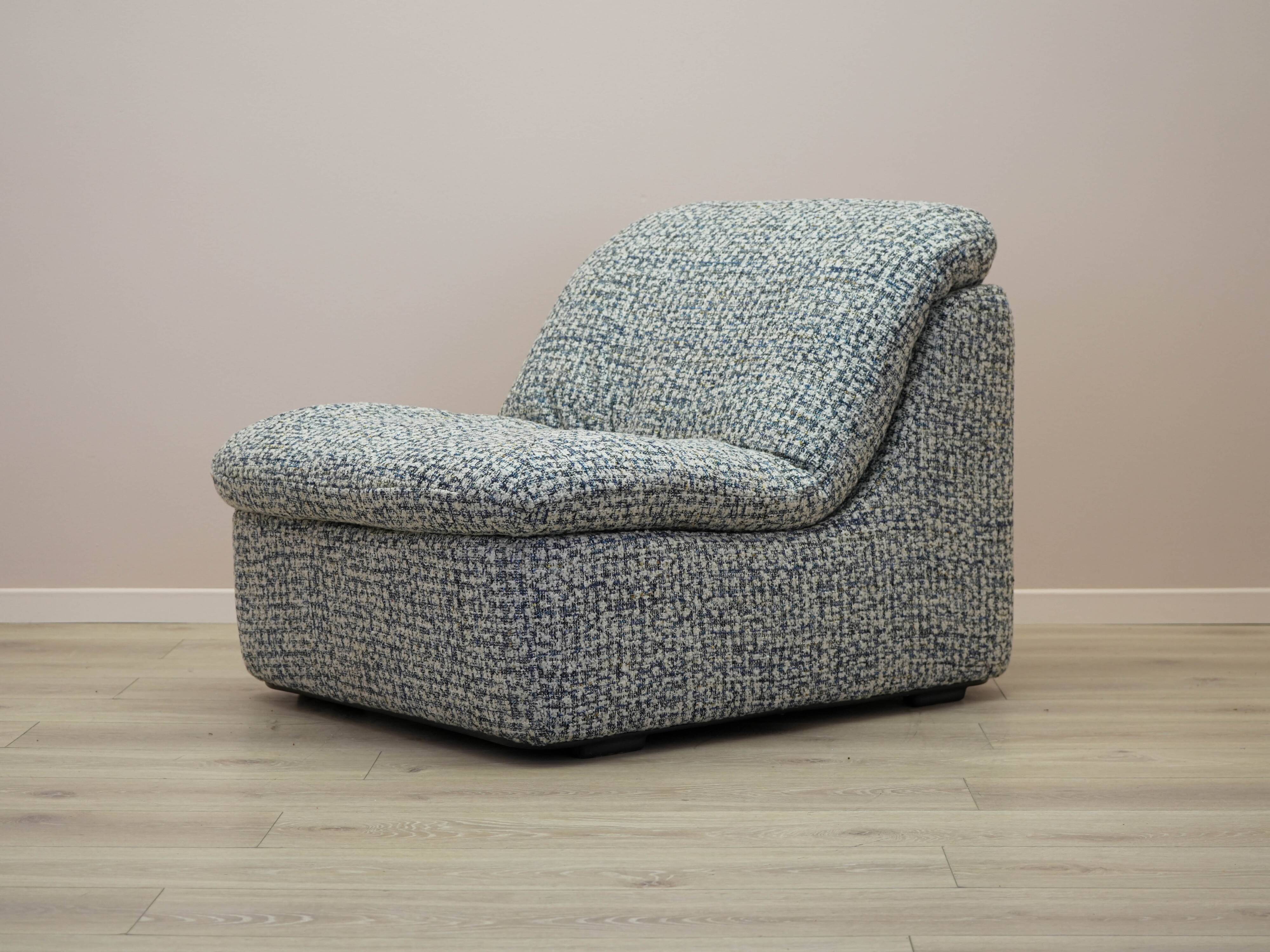 Fauteuil, design italien, années 1970, fabriqué en Italie