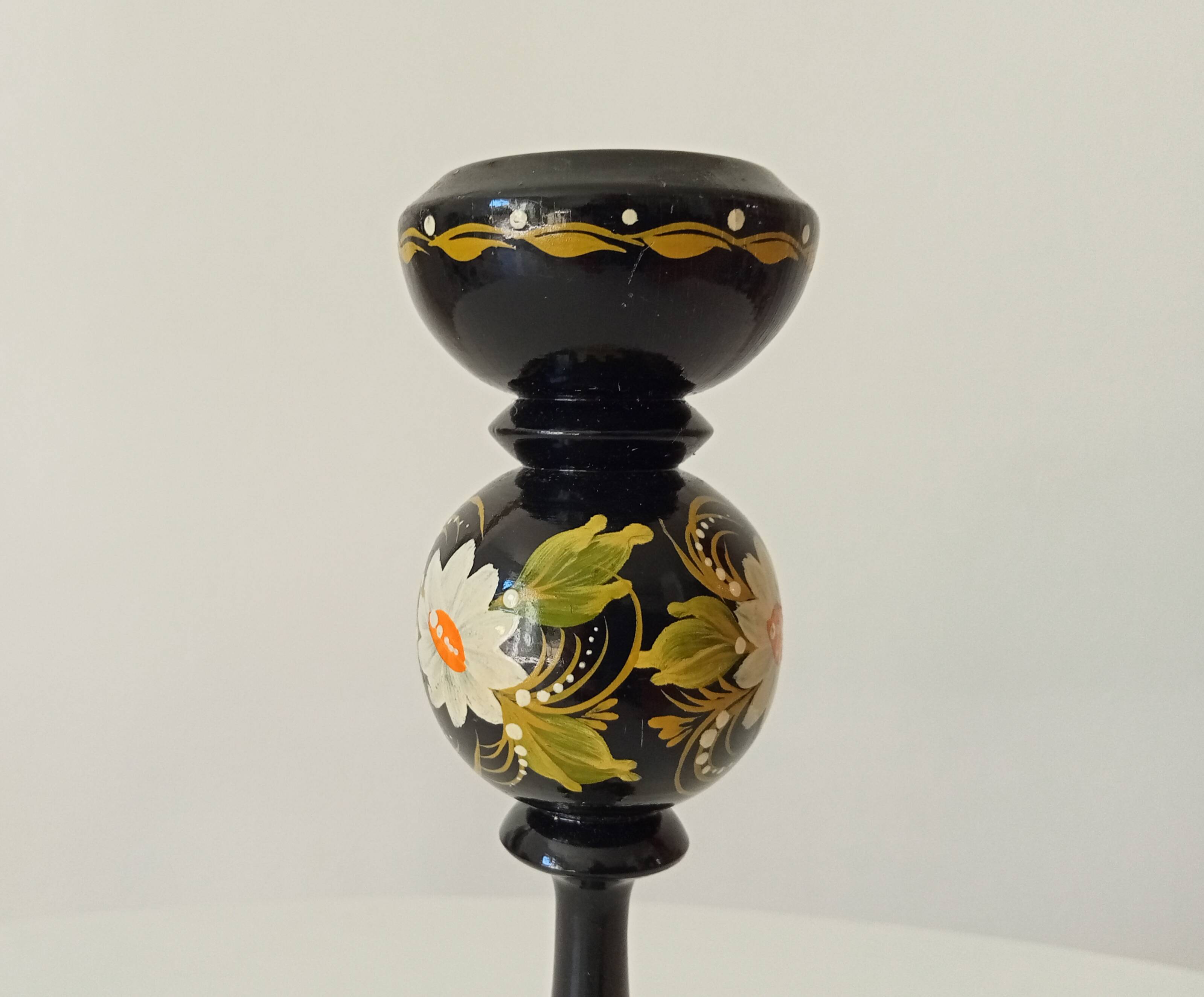 Vintage floral candle holder