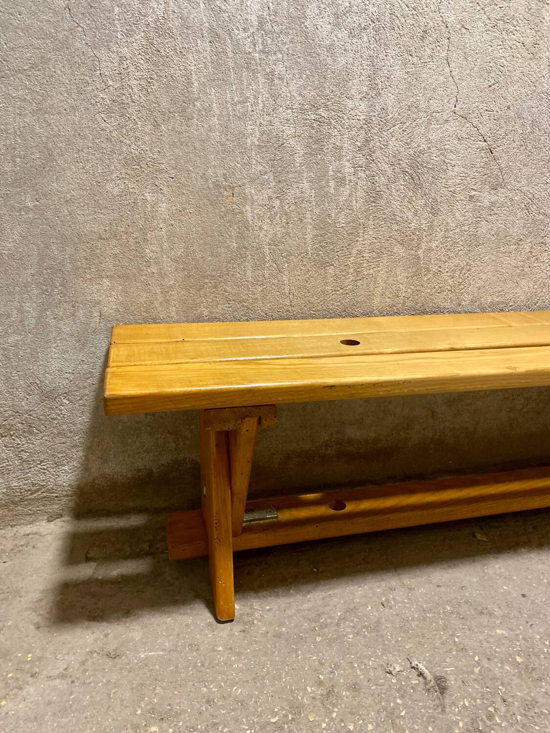 80's varnished bench