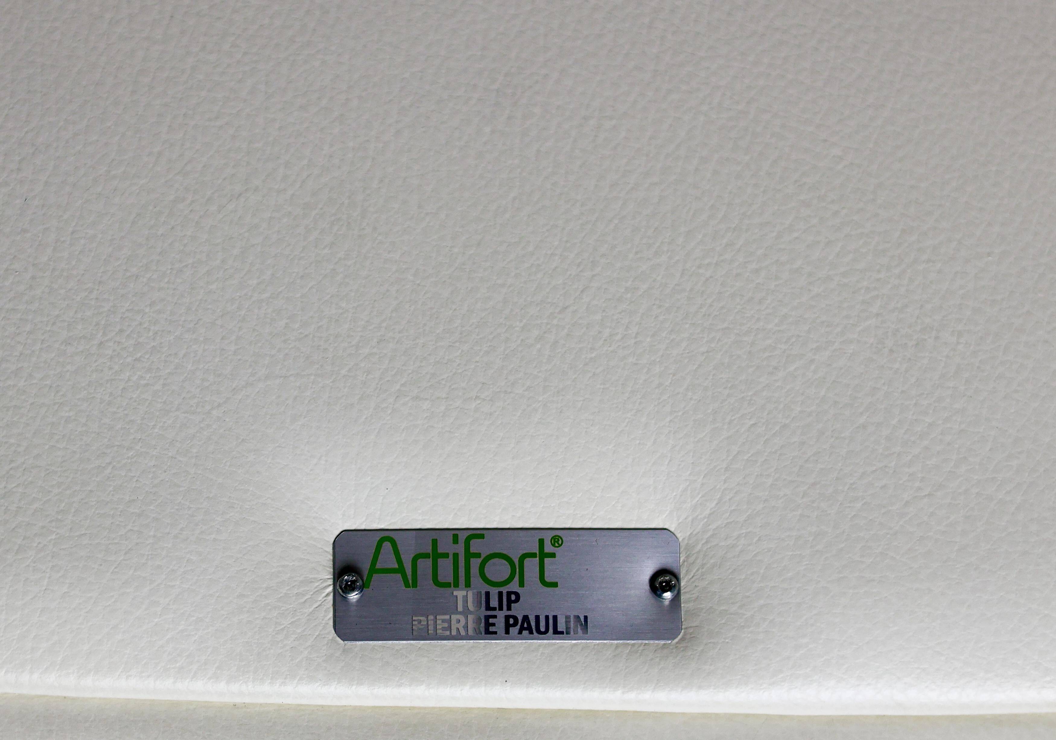 Artifort Tulip F545 Lounge Chair by Pierre Paulin, white leather