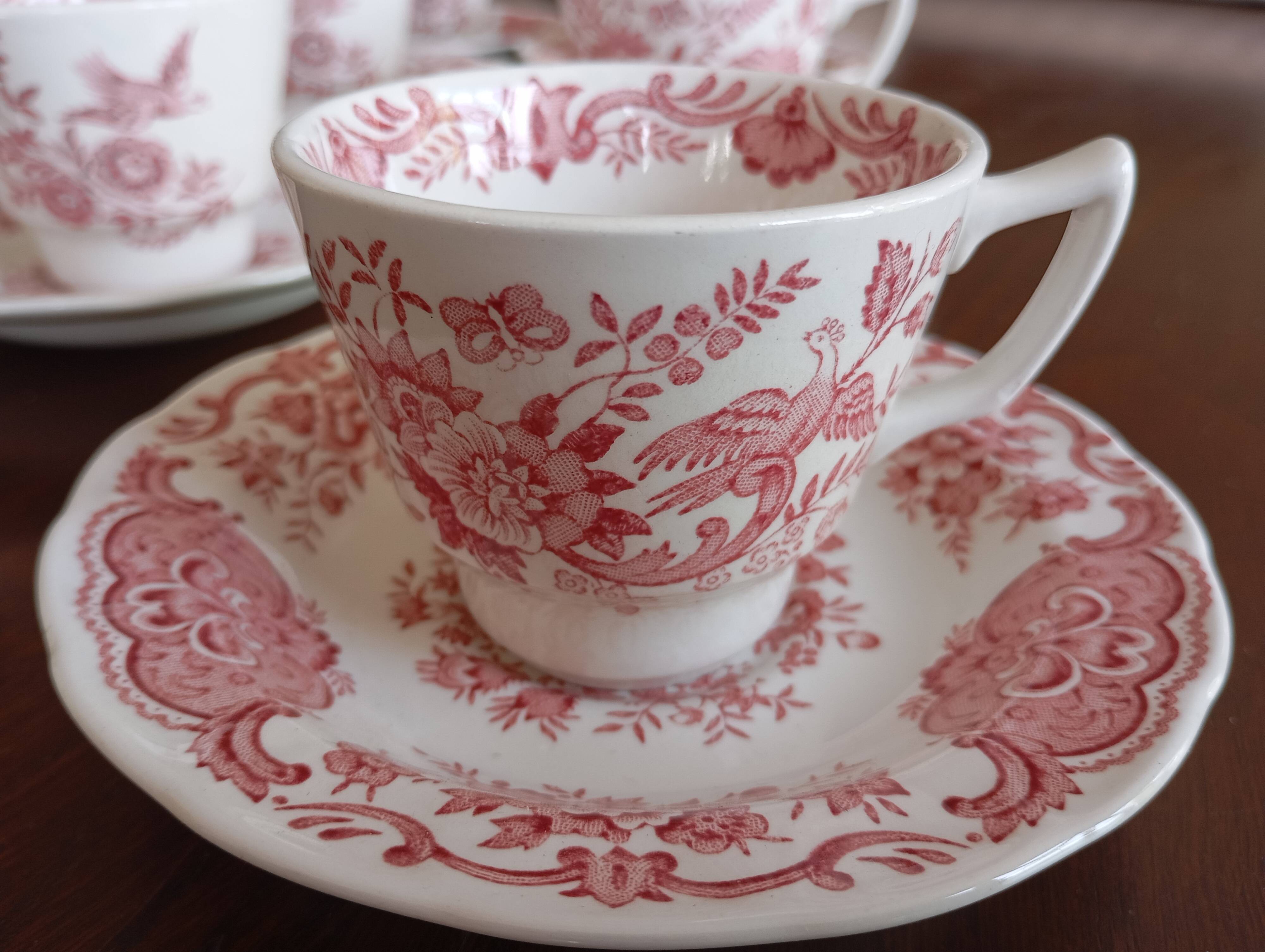 English mocha cups "Windsor" pink Ridgway (Staffordshire)