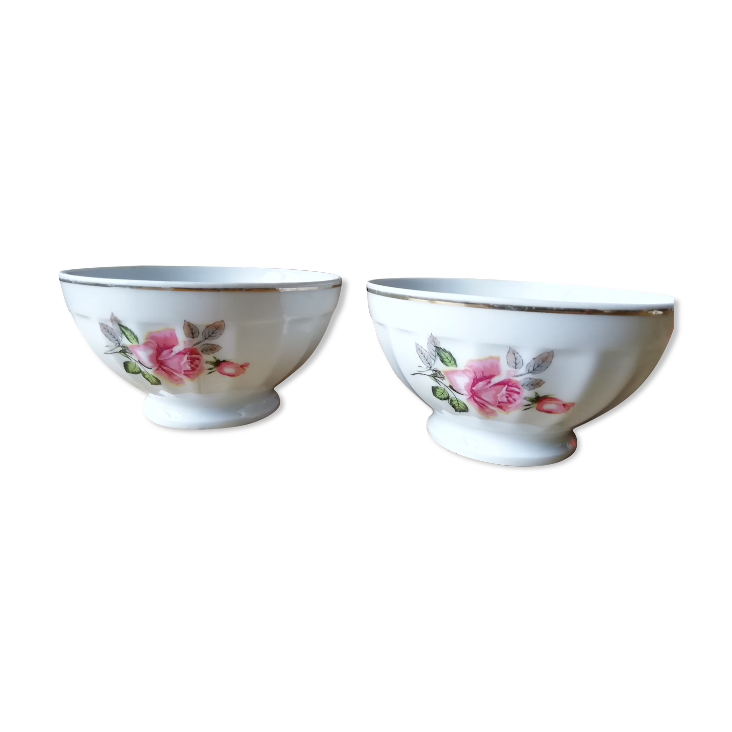 Lot of 2 bowls with pink decor facets