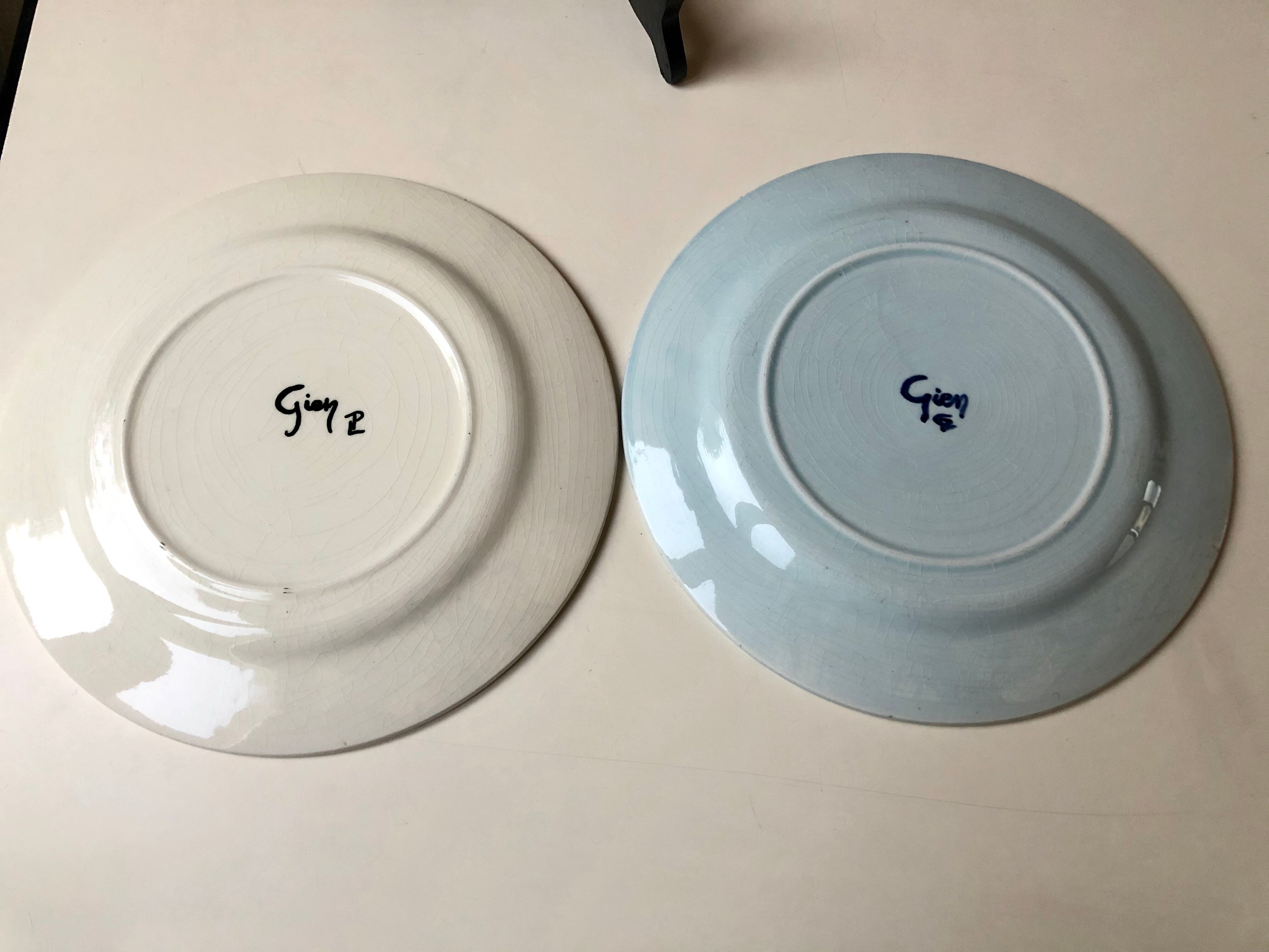 Assiette faïence de Gien vintage 1900 signature olographe monogramme PL