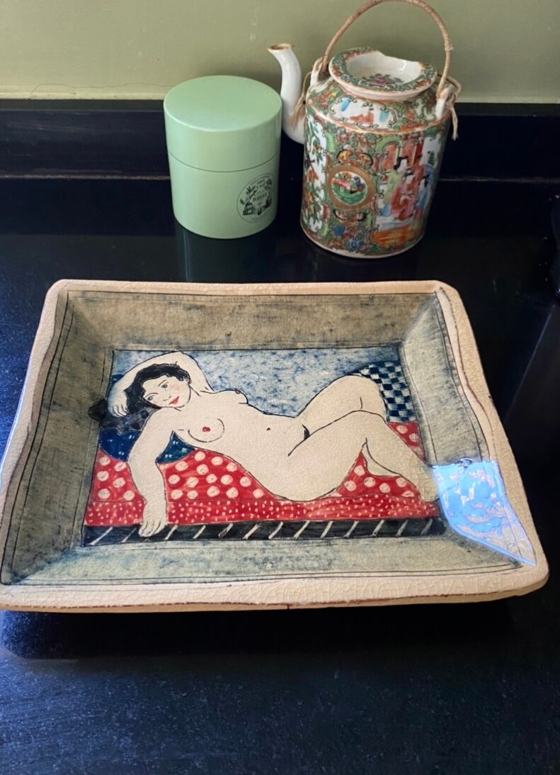 Dish glazed decoration
