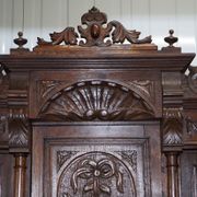 Armoire Néerlandaise Sculptée en Chêne Massif Début XIXe Siècle