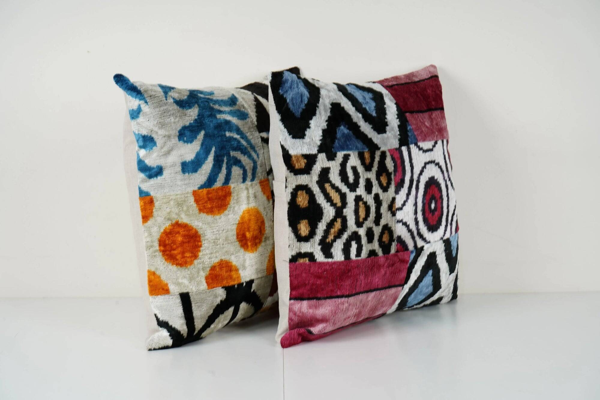 Set of 2 vintage ikat cushion covers 48x48 cm