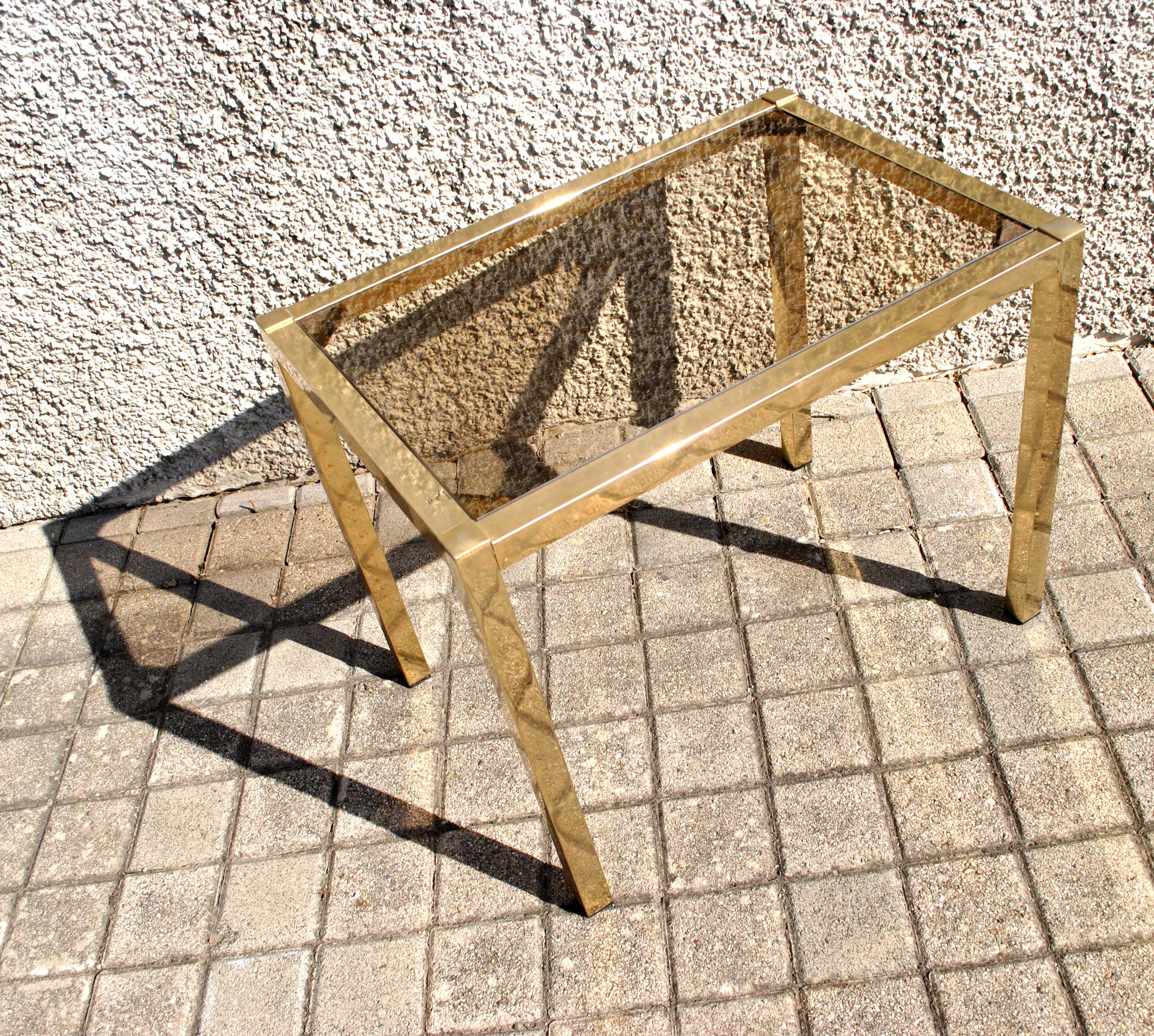 Coffee table in gilded brass and smoked glass vintage design 1960-1970