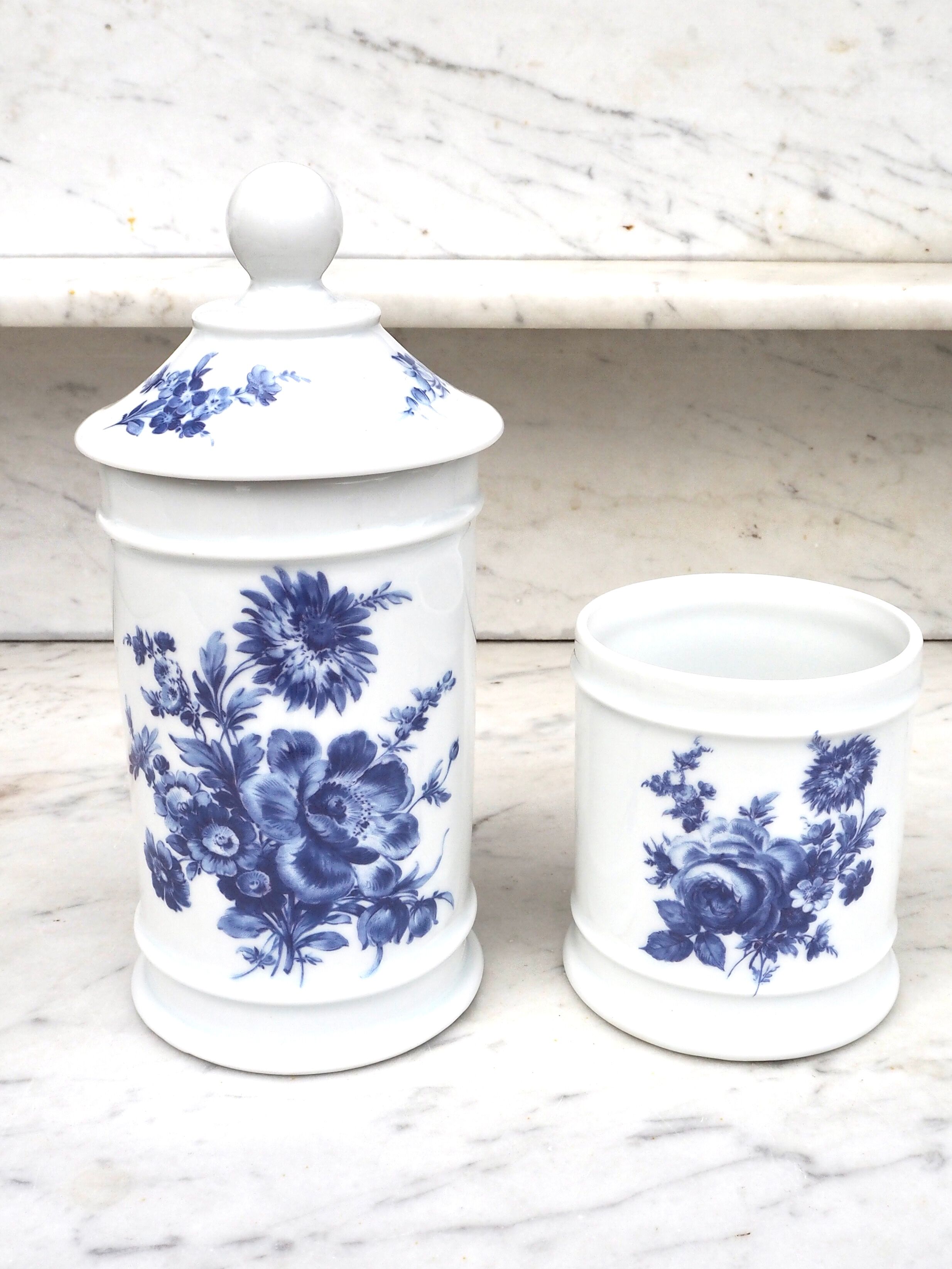 Set of 2 Pillivuyt ceramic pots