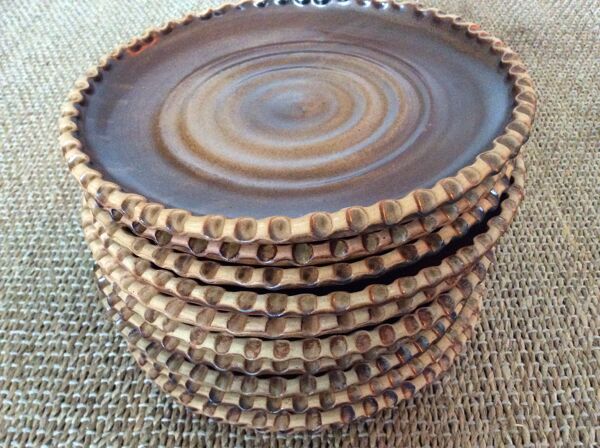 Lot de 11 assiettes à dessert en terre cuite