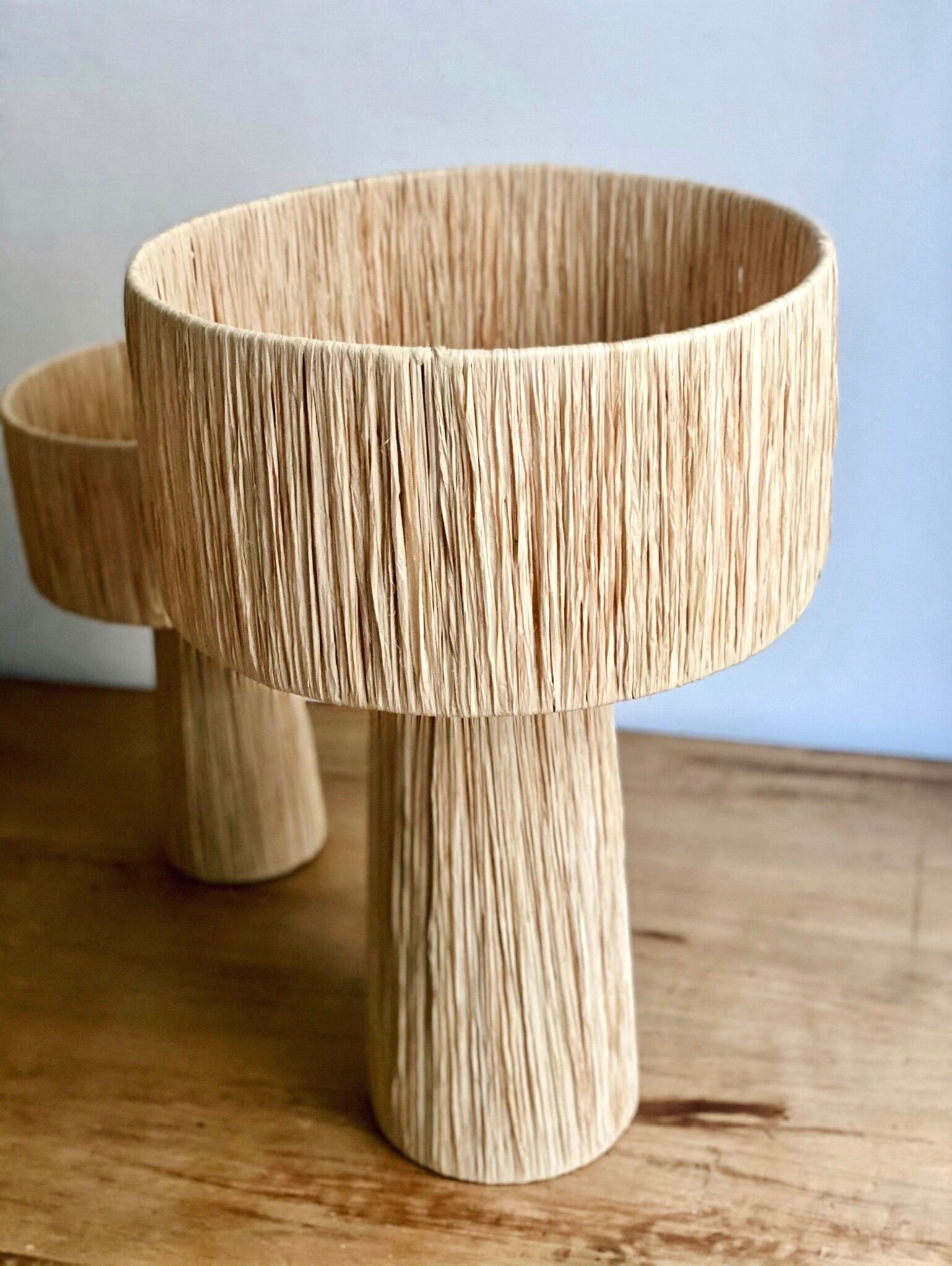 Minimalist bedside lamp raffia size L