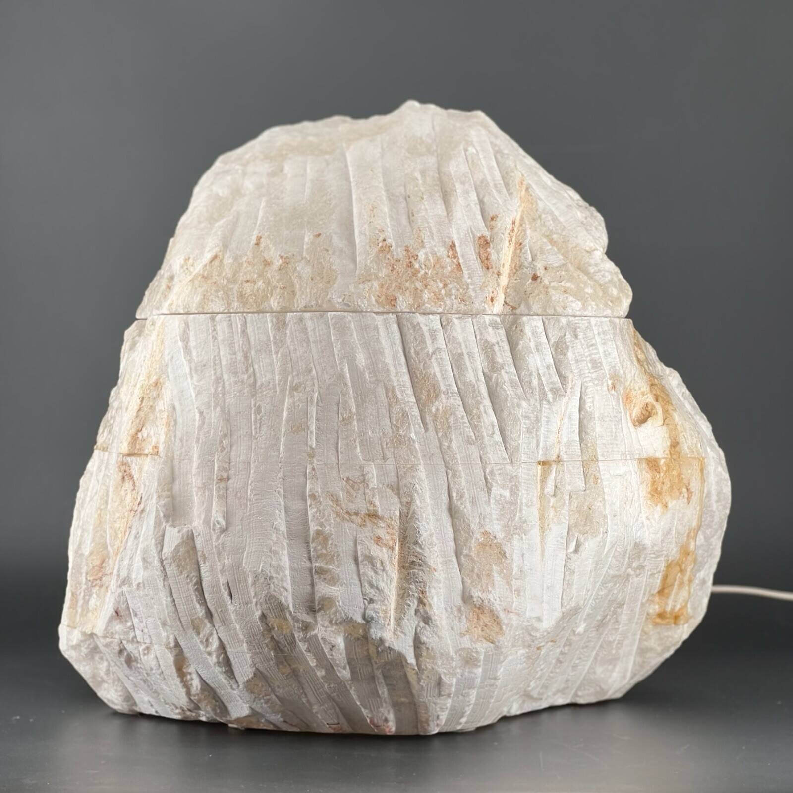 Large brutalist table lamp - alabaster - 1970s - vintage - made in Italy