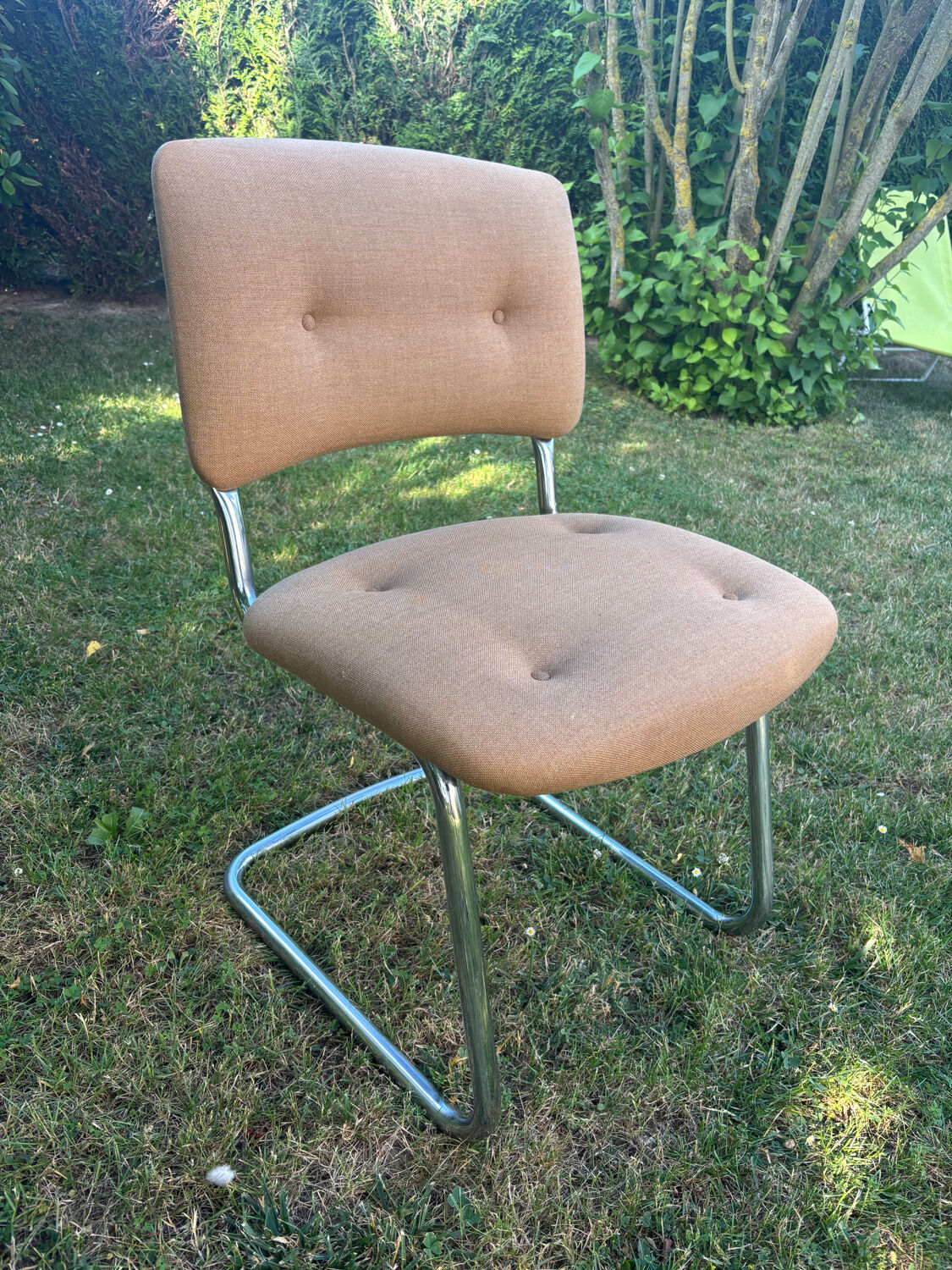 Vintage Strafor chair