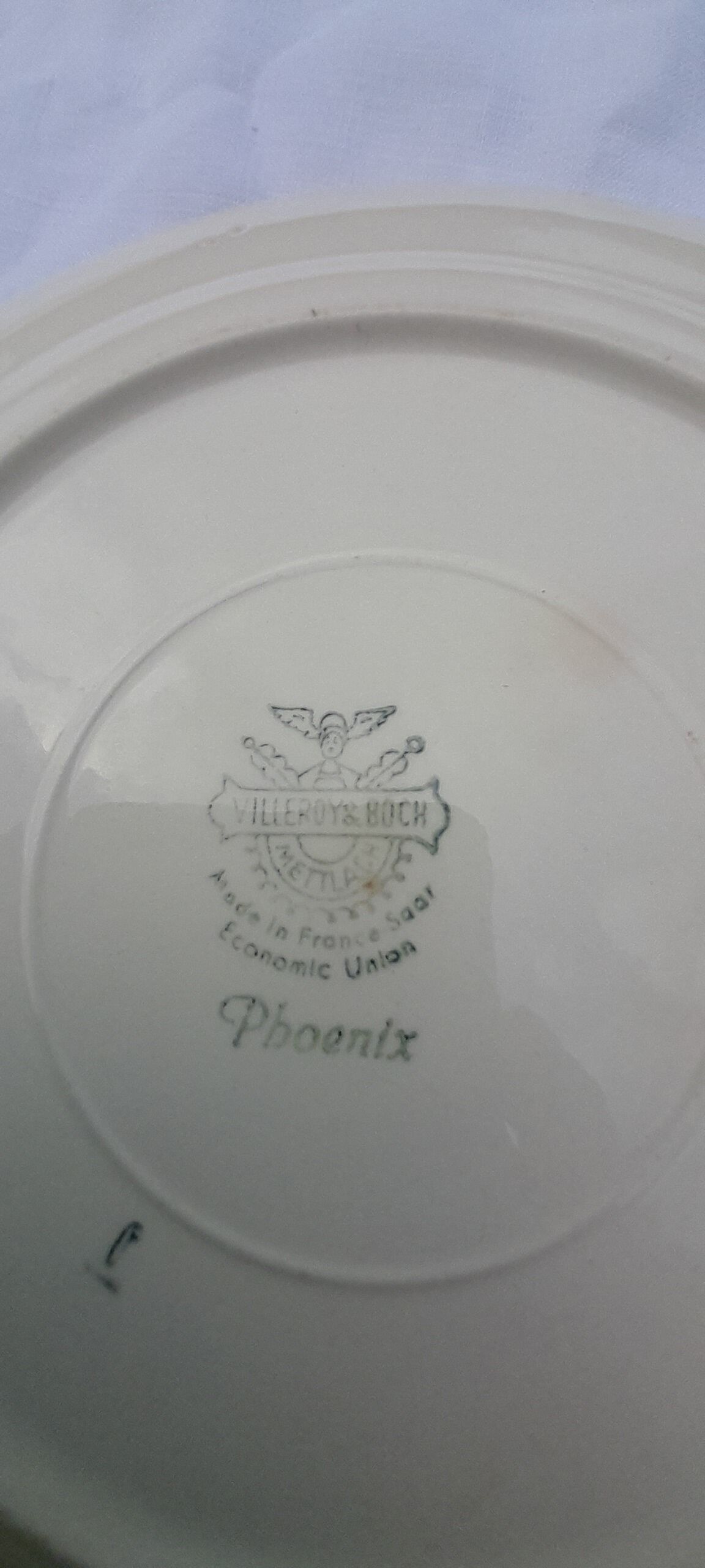 4 dessert plates Villeroy & Boch model Phoenix diam 19 cm