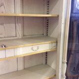 Bibliothèque cérusé beige