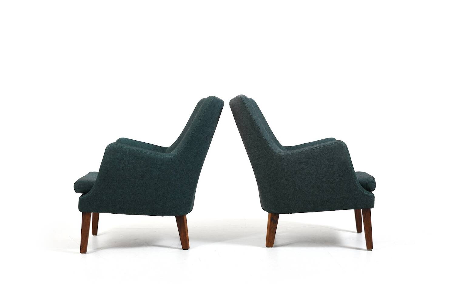 Rare Pair of AV-53 Easychairs by Arne Vodder 1953