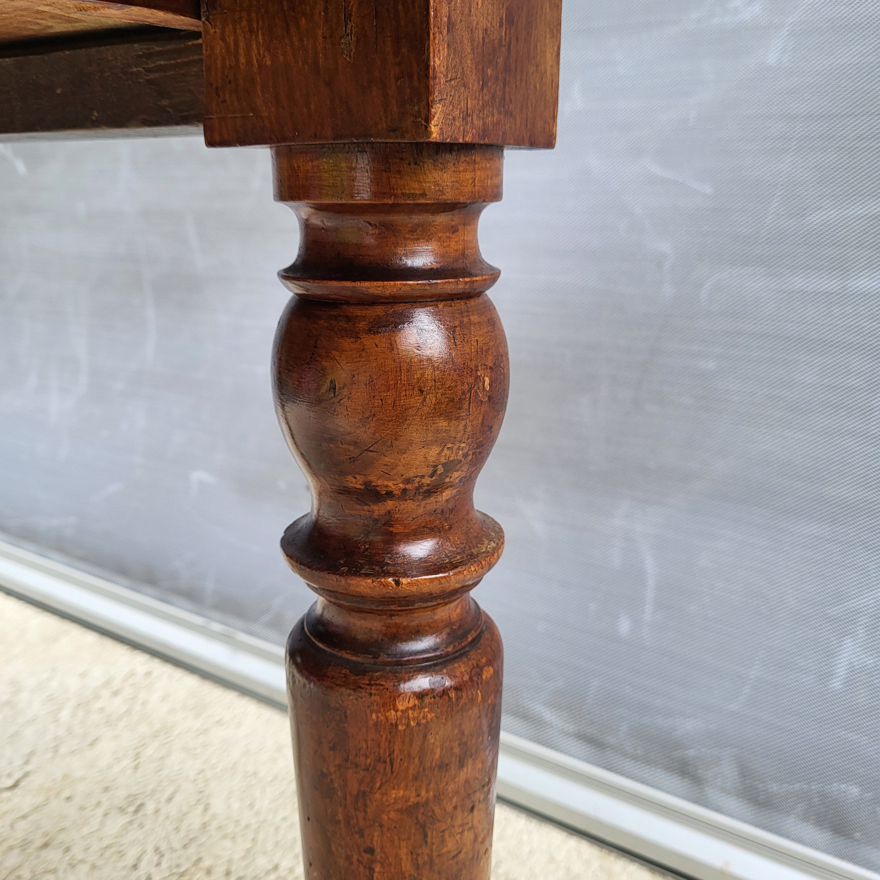 Table XIXth in Elm and Cherry: The Louis-Philippe Elegance