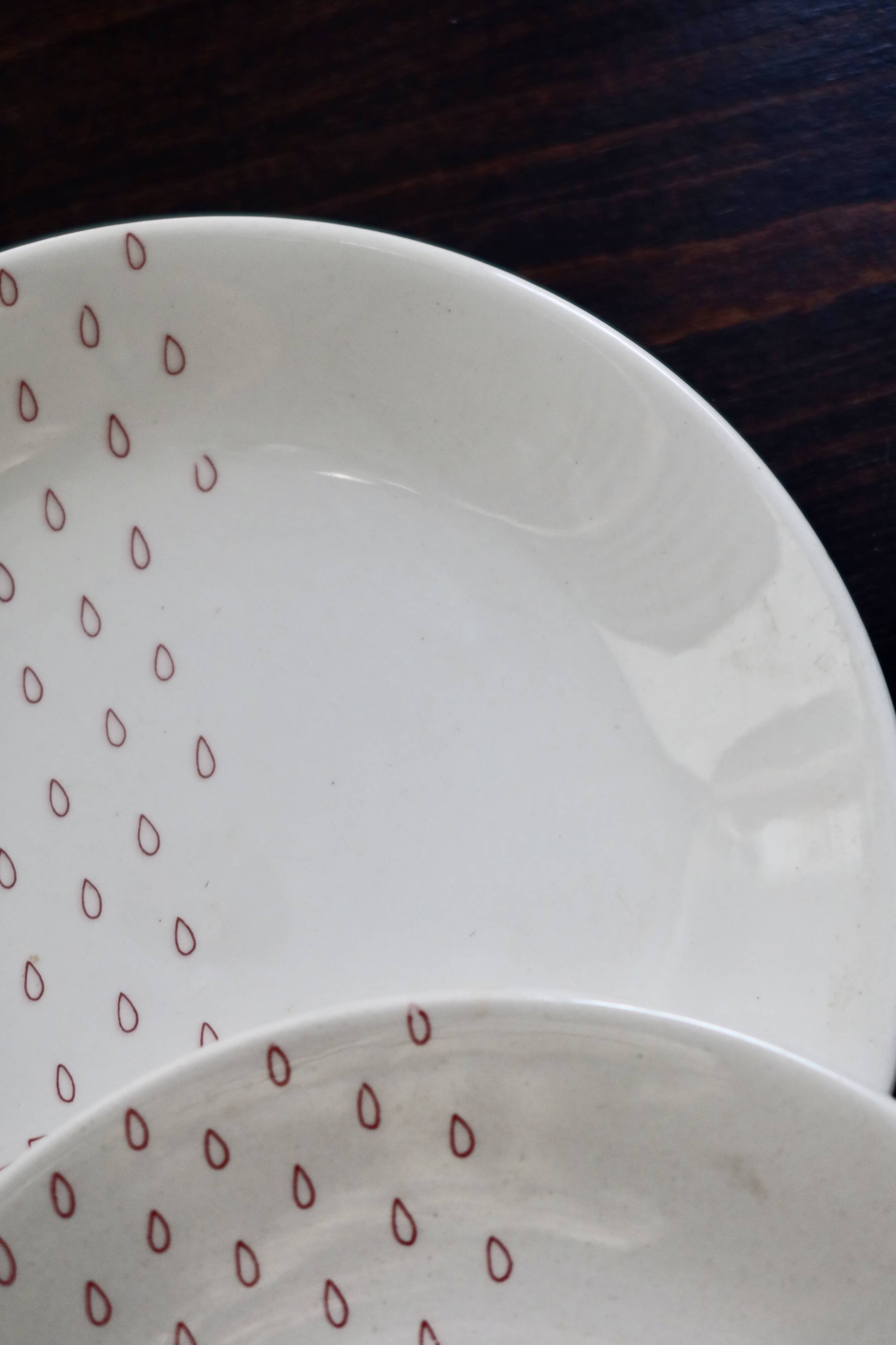 4 vintage dessert plates Sarreguemines - White earthenware with red pattern n