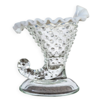 Horn cup in bubbled glass and white opaline