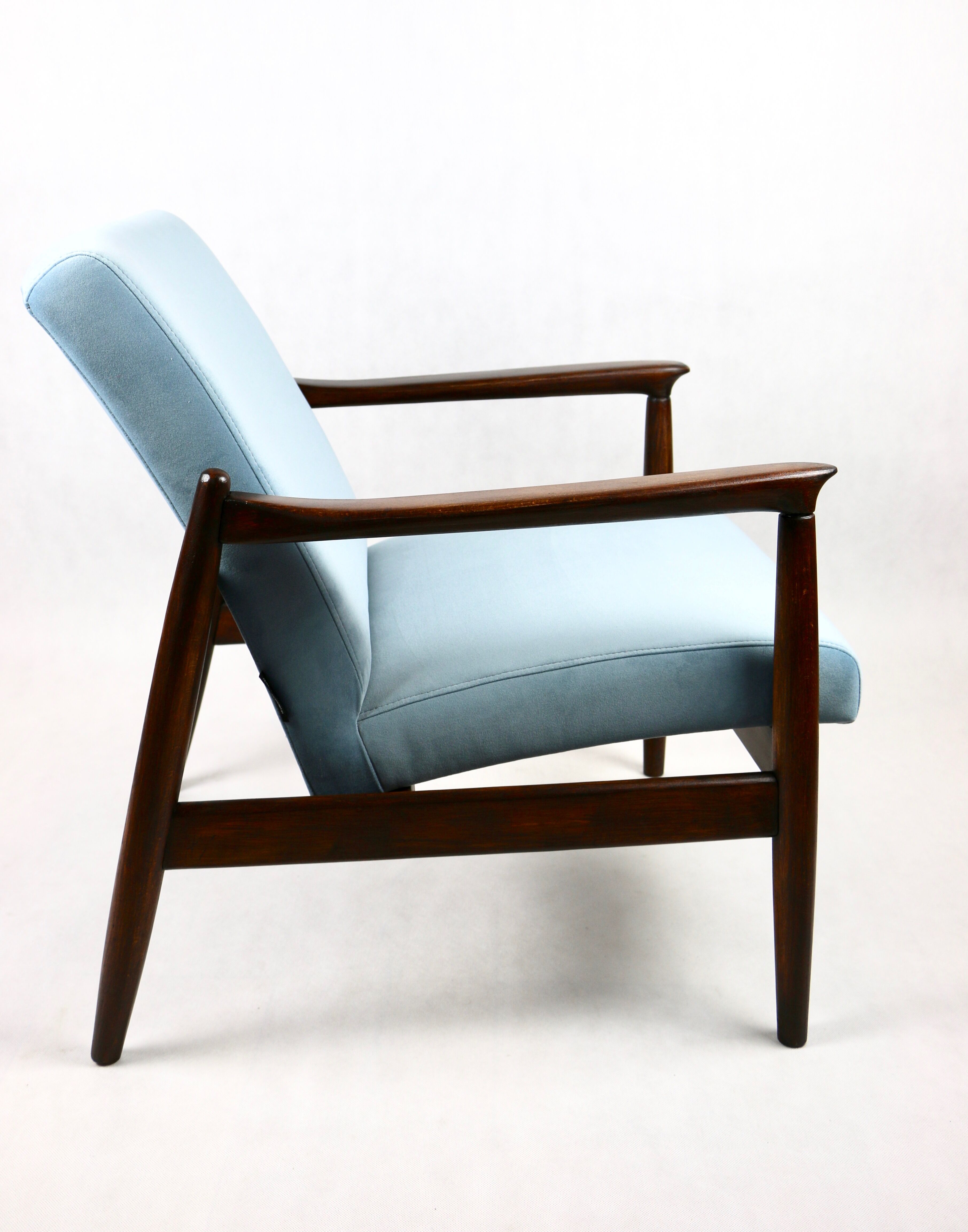 Light blue GFM-64 Armchair