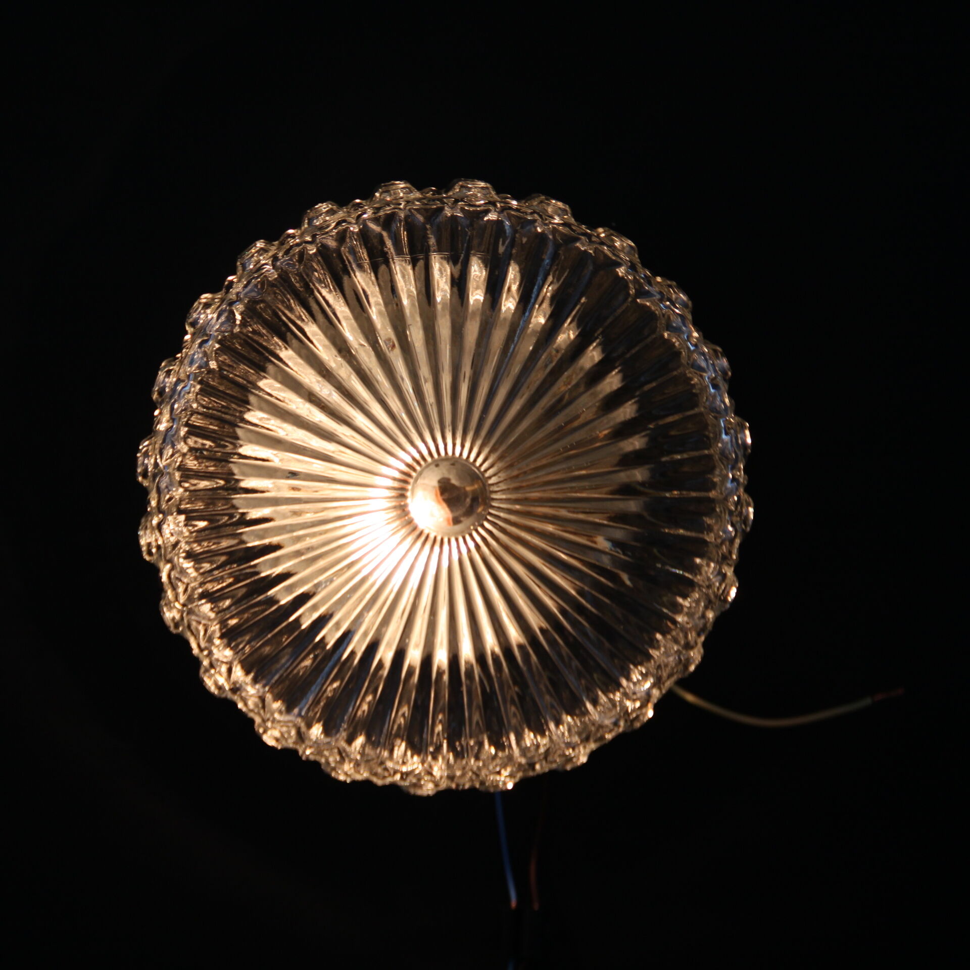 Round ceiling lamp