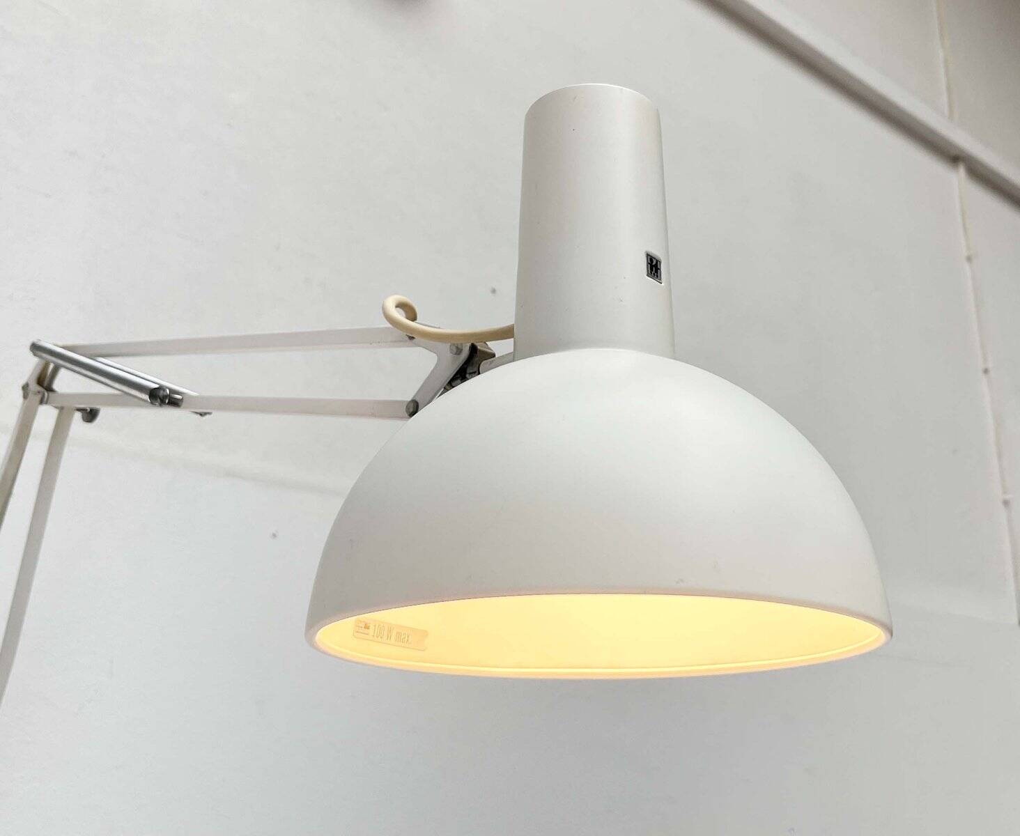 Mid-Century Modern It Task Wall Lamp from Louis Poulsen, 1970s