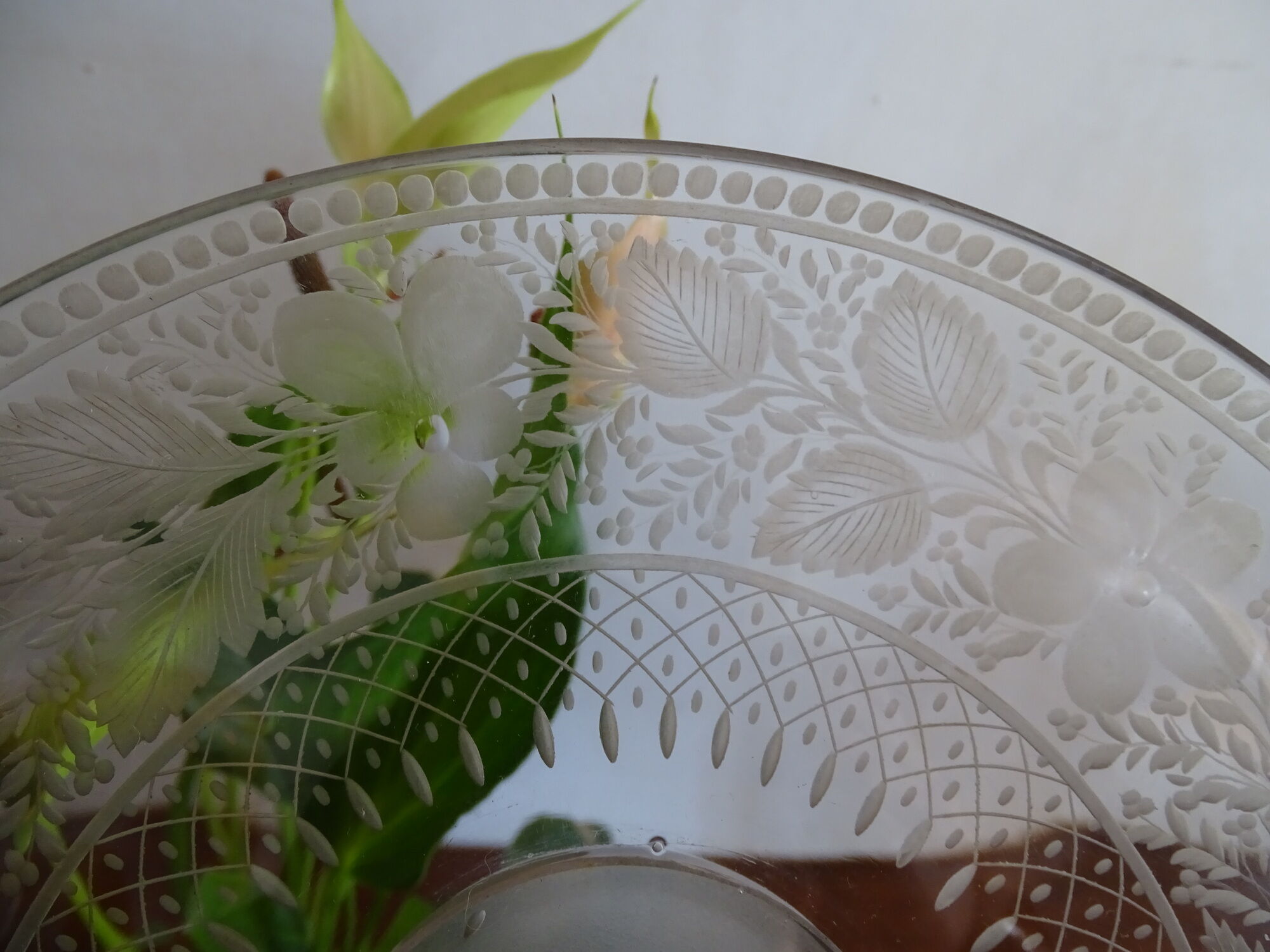 Plate with crystal heel engraved Saint Louis / Baccarat 19th century - 21.5 cm