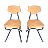 Paire de chaises modernistes